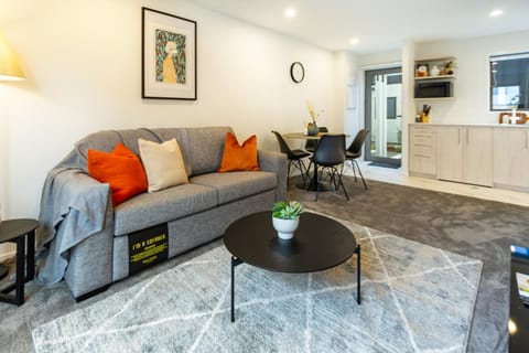 The Tranquil Terrace - Zen zone 2 bed 2 bath Apartamento in Christchurch