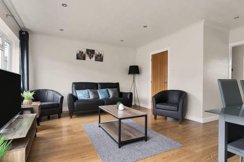 Charming 3BR house with garden in Cambridge - Cherry Hinton Apartment in Cambridge