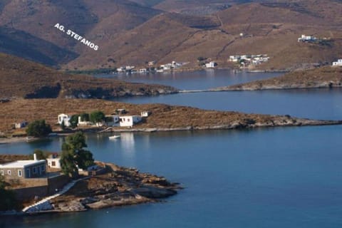 Kythnos beachfront villa with swimming pool Villa in Kea-Kythnos