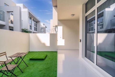 Calm Aesthetic 3 Bedroom Villa - E&G Homes Villa in Dubai