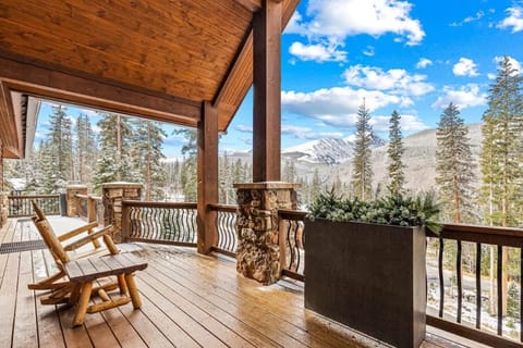 Stunning 7BR Lodge with Beautiful Mt Quandary Views Casa in Blue River