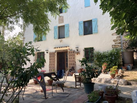 Casa Olivella House in Garraf