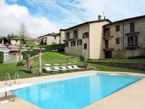 Garden, Garden, Swimming pool, sunbed