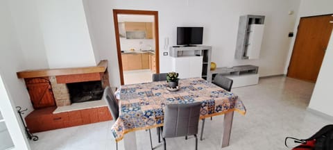 Sunflowers House Apartment in Giovinazzo