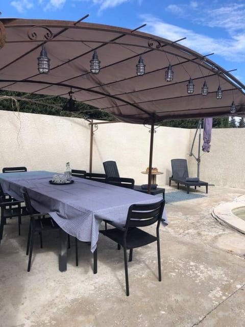 Patio, Dining area