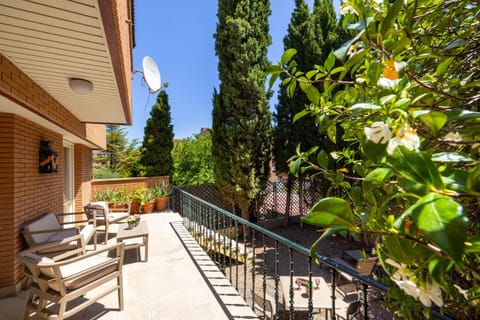 Patio, Garden, Balcony/Terrace, Garden view