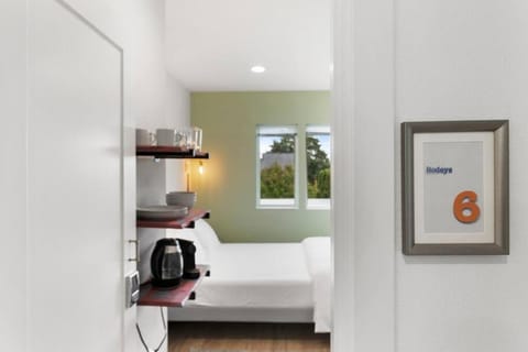 Bodhi's sweet suite - Micro Studio - 91Walkscore Apartment in Ballard
