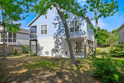 MilRay House in Oak Island