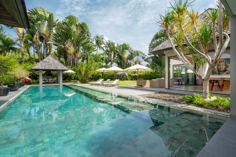 Luxury 3BR Villa C Layan Estate: Idyllic Retreat near Beach Villa in Choeng Thale