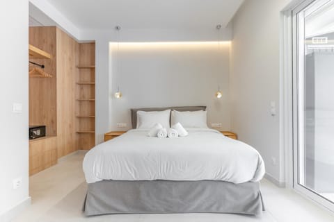 Sunny & Luxurious Penthouse with Terrace Condo in Kallithea