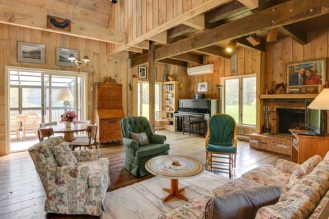 Serene Salisbury Rental Home on 26 Acres with Deck! Haus in Falls Village