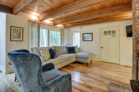 North Conway Vacation Rental Near Saco River! Maison in North Conway