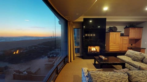 5 Bedroom Beachfront Masterpiece House in Sunset Beach