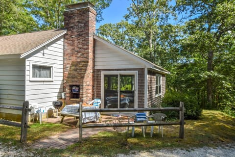 13325 - Stellar Wellfleet Home with Vaulted Ceilings Dogs Welcome with New AC System House in Wellfleet