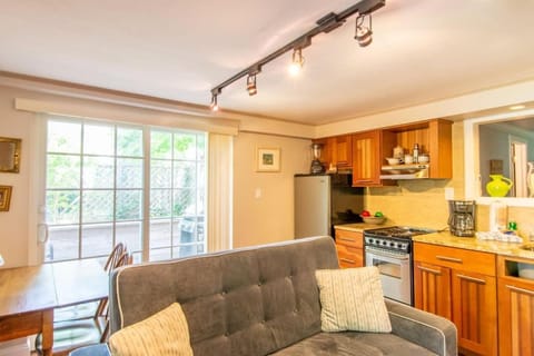11155 - Prime P-Town Location Private 1st Floor Condo w Exclusive Outdoor Area Parking AC Maison in Provincetown