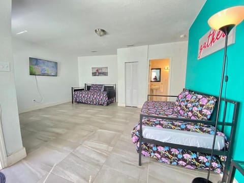420 Friendly Central Miami by Beach and Downtwn and Airpt House in Coral Gables