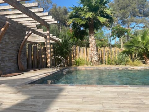 Appartement de standing avec piscine et plage à pieds Apartment in La Croix-Valmer