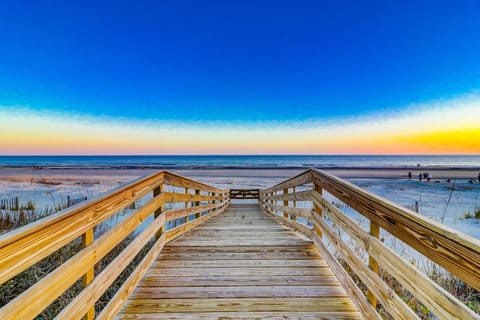 103 Dune Lane Villa in North Forest Beach