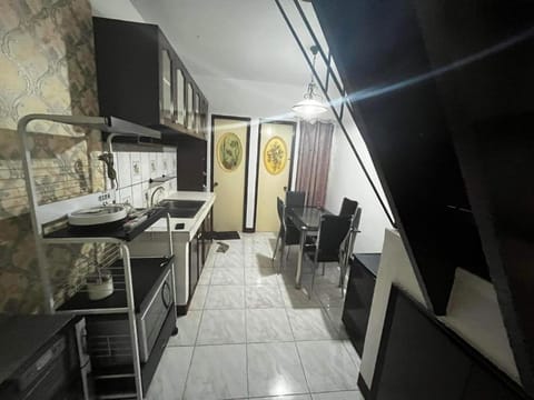 HOUSE FOR RENT IN LASPINAS Condo in Las Pinas