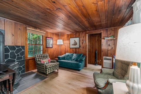 Cottage Living Haus in Crystal Lake