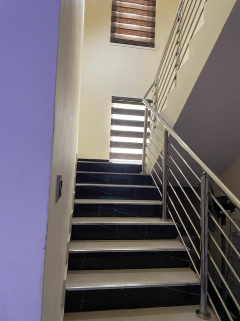 Lovadek Spacious Apartment Condominio in Lagos