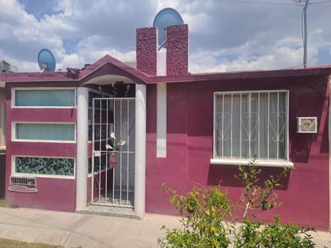Casa Rosa Condominio in Pachuca