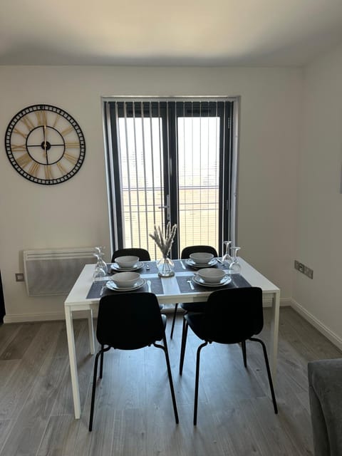 2 Bed modern apartment Apartment in Swansea