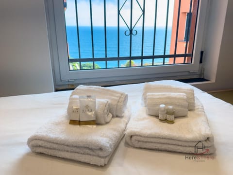 Spring, Day, Summer, View (from property/room), Bedroom, Sea view, Seasons, towels