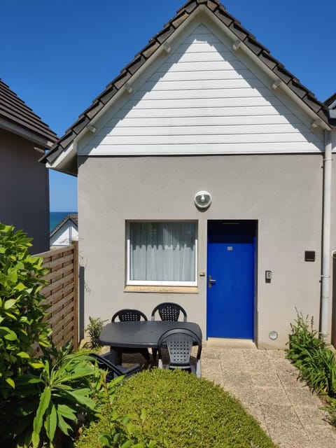 Property building, Patio, Day, View (from property/room), Sea view, Family