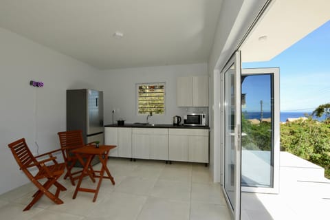 Beach House,Villa Santirome/Free Wifi,Parking Maison in Sabana Westpunt