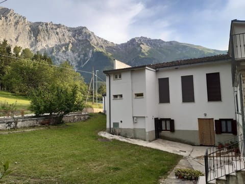 Dimora Monte Camicia Condo in Abruzzo