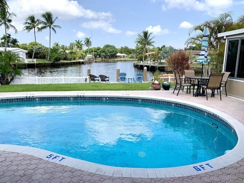 Balcony/Terrace, Swimming pool