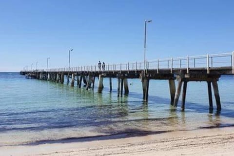 Tumby Bay Escape - 4BR - Beautiful Beach Cottage House in Tumby Bay