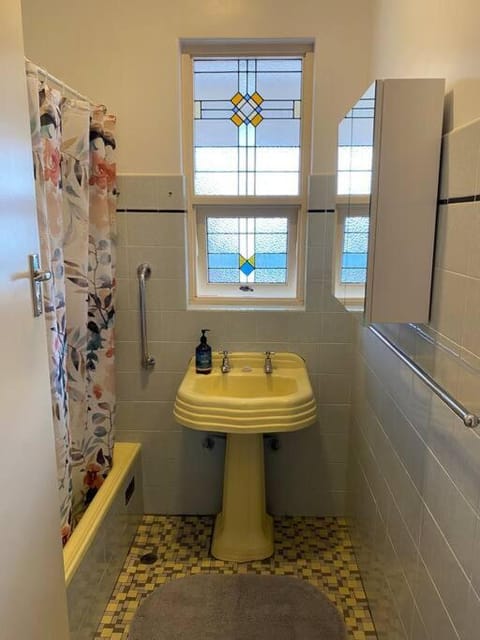 Tumby Bay Escape - 4BR - Beautiful Beach Cottage House in Tumby Bay