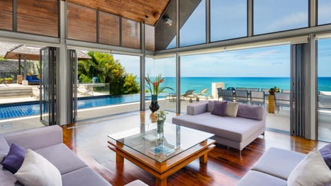 Living room, Pool view, Sea view