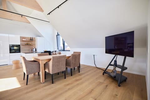 TV and multimedia, Dining area, kitchen