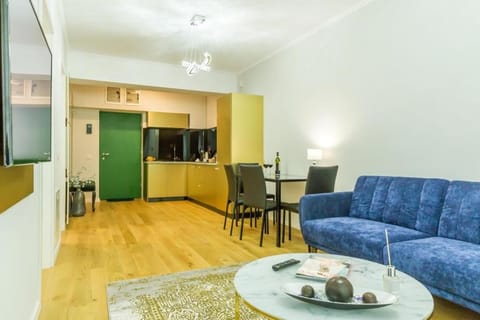 Aviatiei Park Apartment in Bucharest