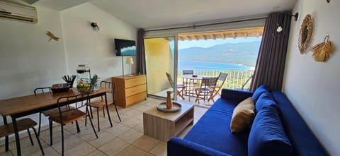 Living room, Sea view