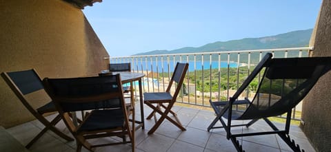 Balcony/Terrace, Pool view, Sea view