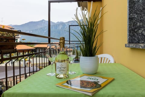 Natural landscape, View (from property/room), Balcony/Terrace, Mountain view