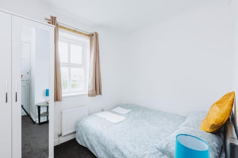 The Dahlia Rooms - free parking & wifi Alquiler vacacional in Barking