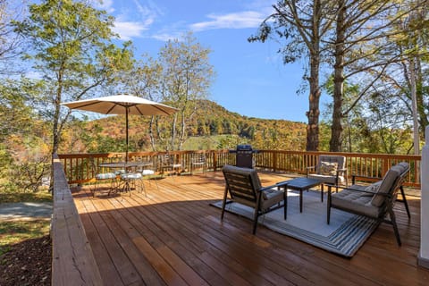 Big Hill Cabin House in Watauga