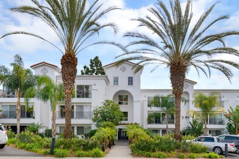 633 Top Floor Corner Condo inside the gates of the Resort House in Carlsbad