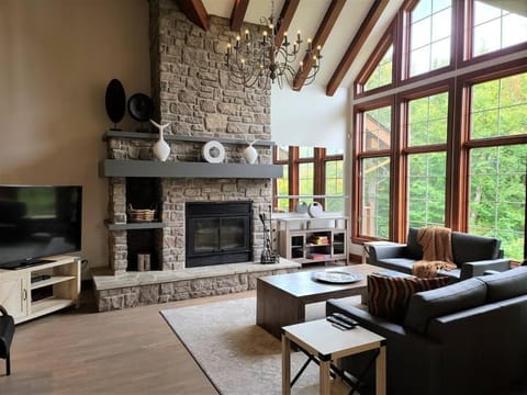 Panache 638: Luxury Chalet with Endless Amenities Haus in Mont-Tremblant