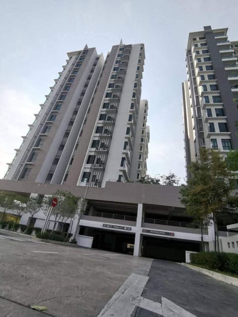 SYG 8 Aura Suite Putrajaya Studio Unit Apartment in Putrajaya