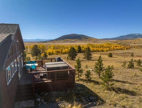 Lookout Lodge - Private Hot Tub - Panoramic Views House in Park County