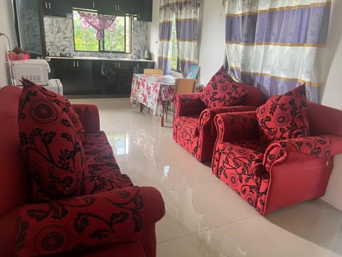 Island Guesthouse - entire one bedroom unit with kitchen & a bathroom centrally located in Votualevu Chambre d’hôte in Nadi