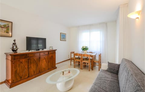 3 Bedroom Lovely Home In Marina Di Pietrasanta Haus in Pietrasanta