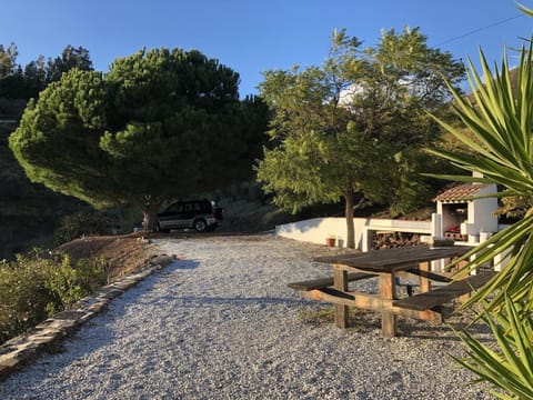 Schönes Ferienhaus in Cmpeta mit Großem Pool House in Río de Torrox