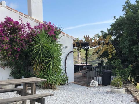 Schönes Ferienhaus in Cmpeta mit Großem Pool House in Río de Torrox